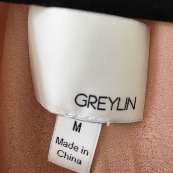 Greylin Blouse, soft blush shade. Size M - Picture 2 of 8